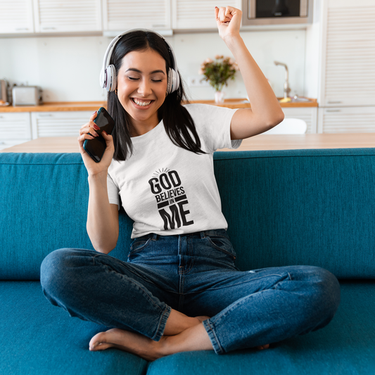 Unisex T-Shirt 'God Believes in Me'